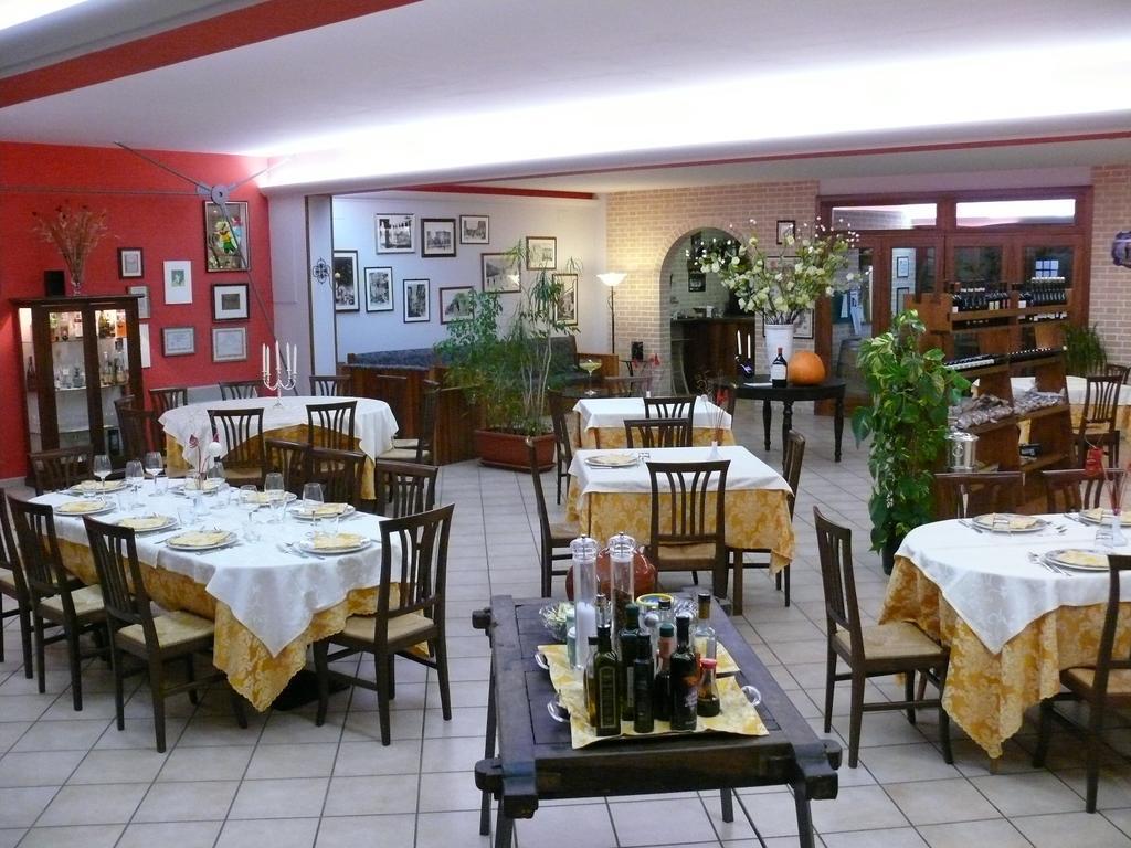 Due Torri Hotel San Severino Marche Kültér fotó