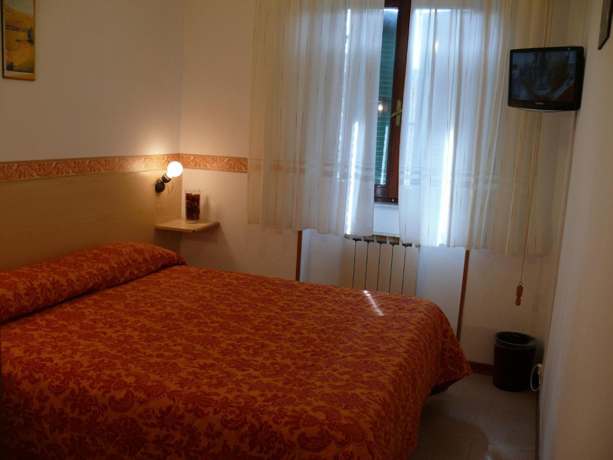 Due Torri Hotel San Severino Marche Kültér fotó