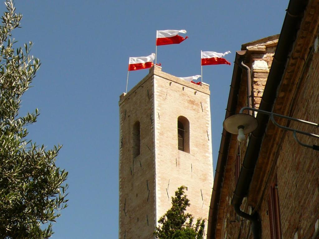Due Torri Hotel San Severino Marche Kültér fotó