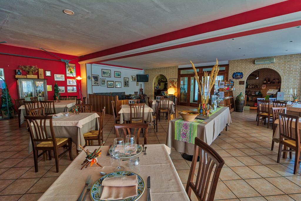 Due Torri Hotel San Severino Marche Kültér fotó