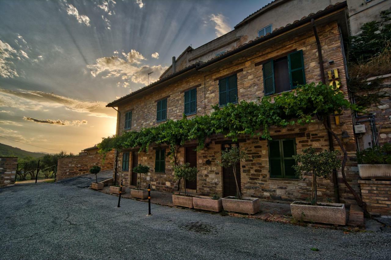 Due Torri Hotel San Severino Marche Kültér fotó