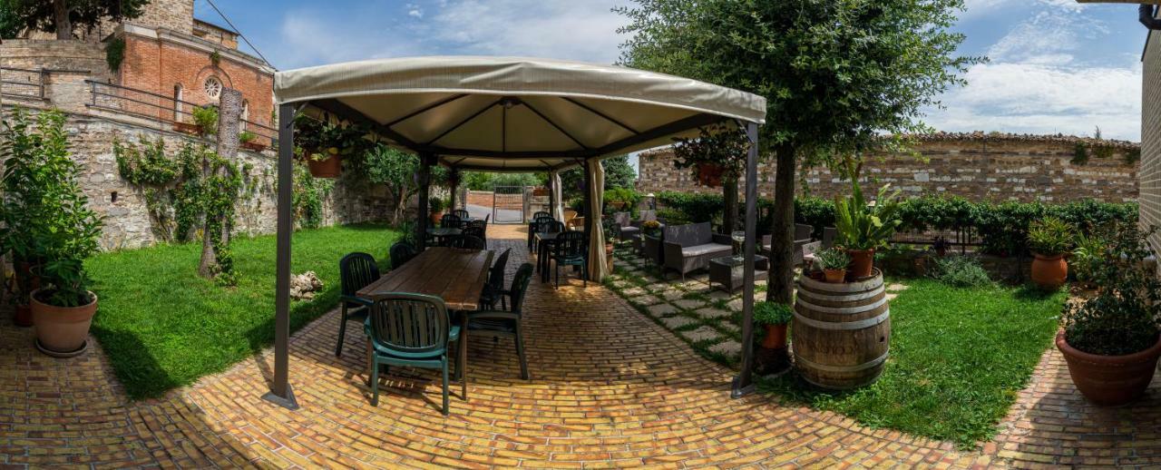 Due Torri Hotel San Severino Marche Kültér fotó